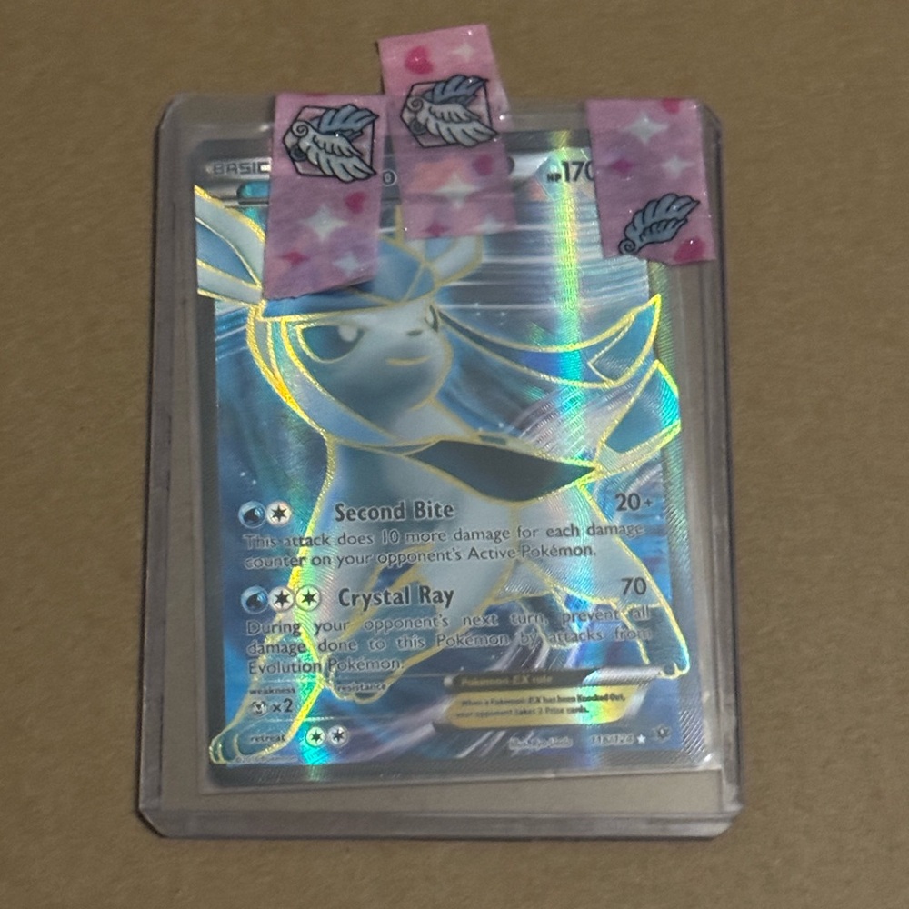Holographic Glaceon Pokémon Card